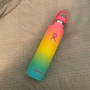Rainbow 24 oz Hydroflask